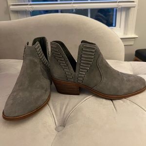 Vince Camuto Pevista Booties size 7